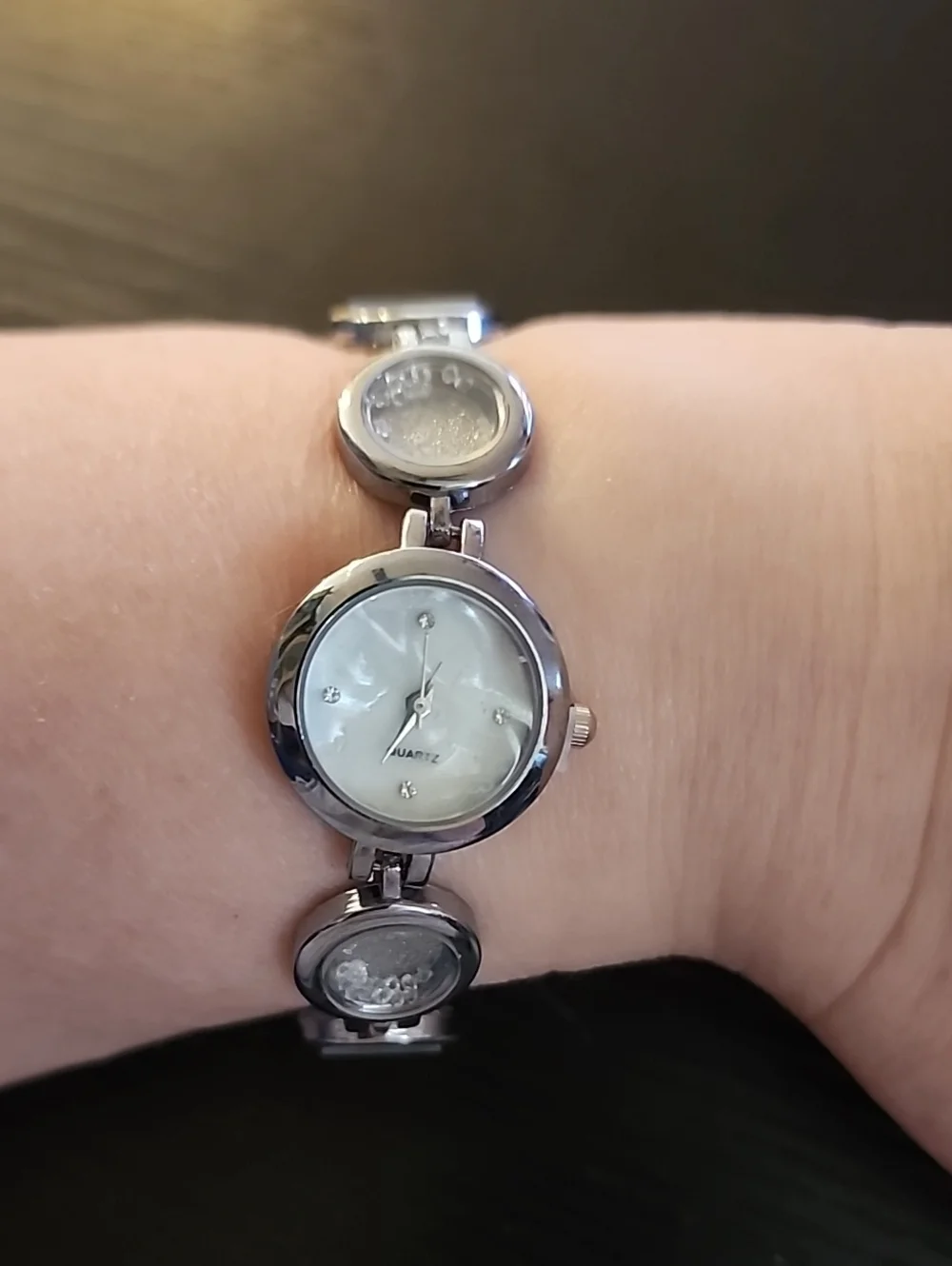 Silver Tone Women's Round Dial Bracelet Watch - Quartz